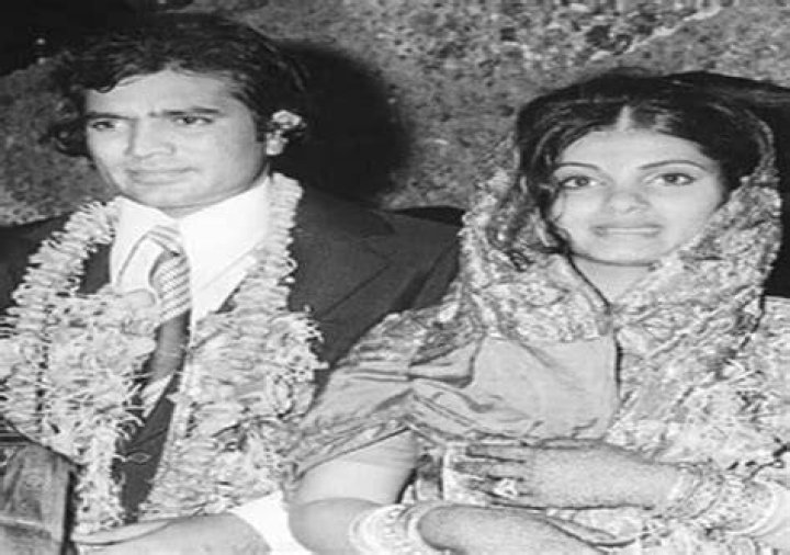 At what age dimple kapadia got married?