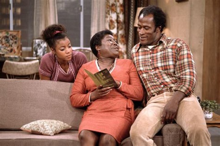 Why esther rolle left good times?